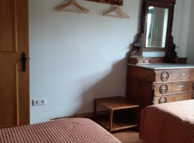 בית נופש Beautiful House And Garden At Serra Da Estrela, Perfect For Groups And Families